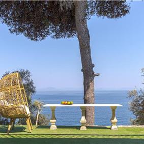 4 bedroom villa with pool by the sea, near Corfu town, sleeps 8